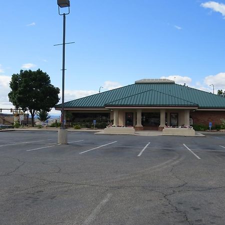 America'S Best Inn & Suites Saint George Экстерьер фото