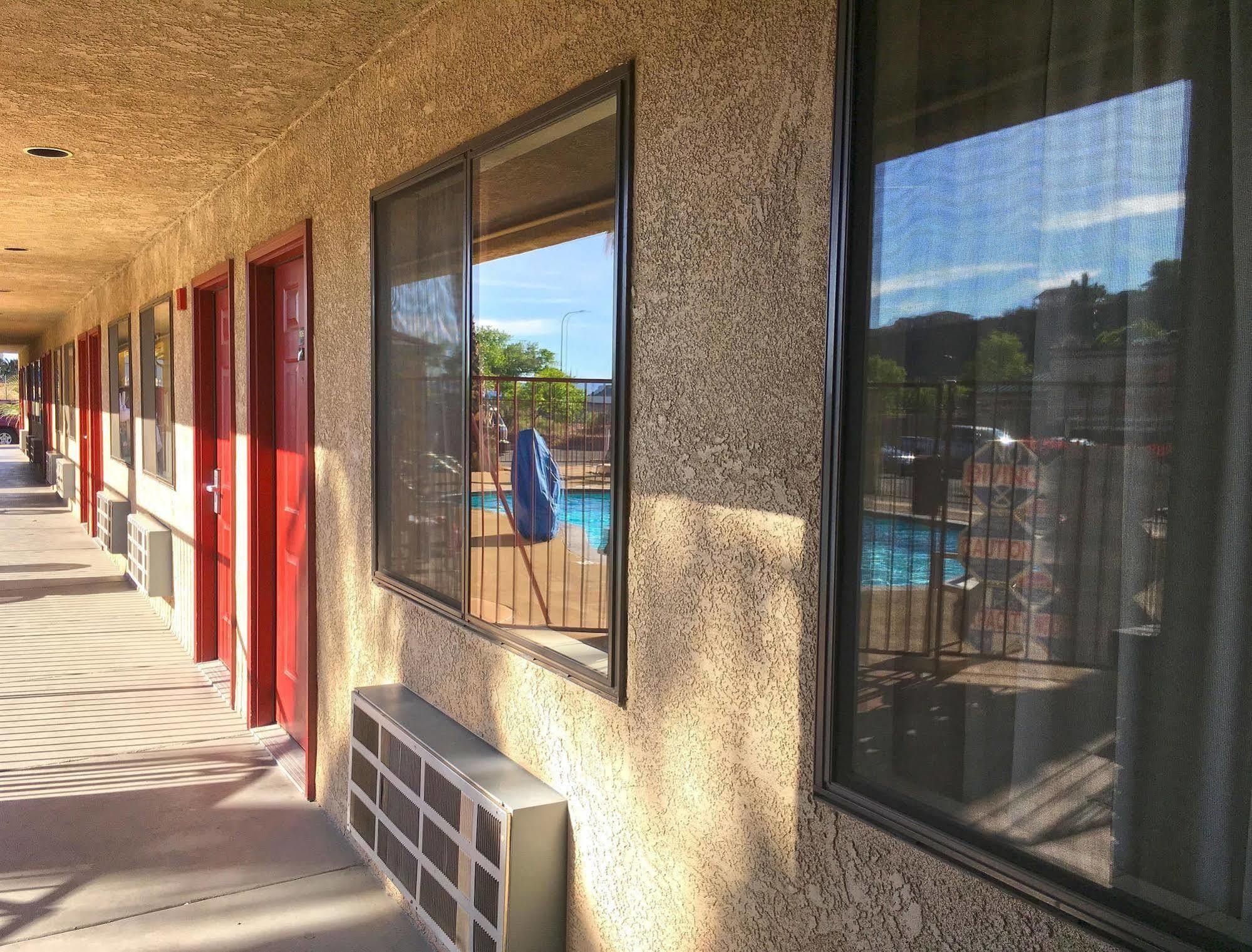 America'S Best Inn & Suites Saint George Экстерьер фото