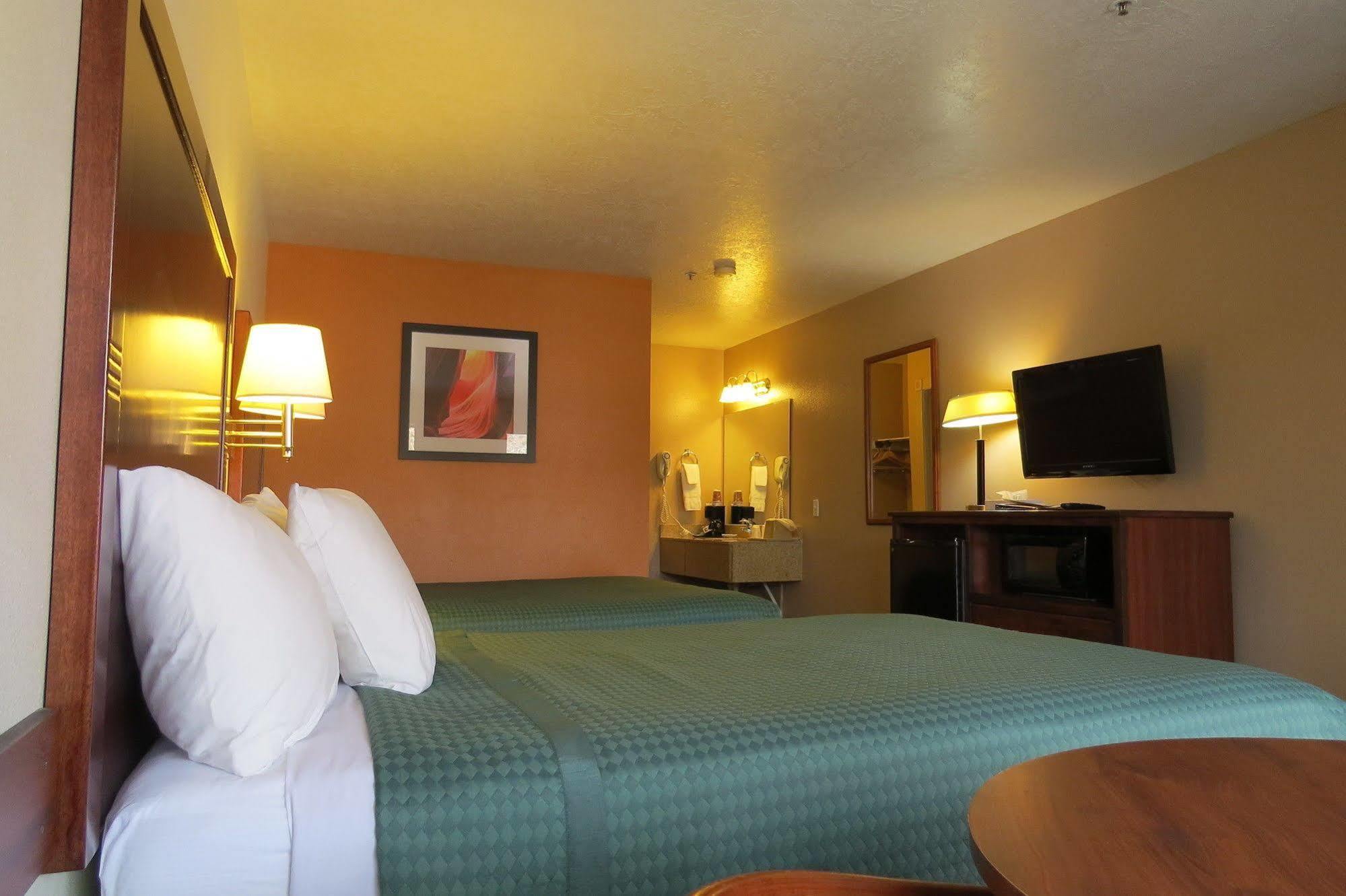 America'S Best Inn & Suites Saint George Экстерьер фото