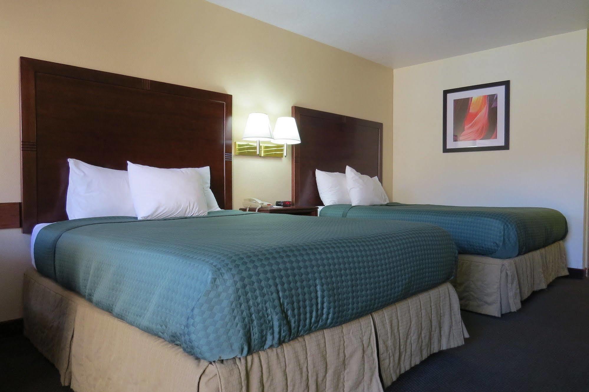 America'S Best Inn & Suites Saint George Экстерьер фото