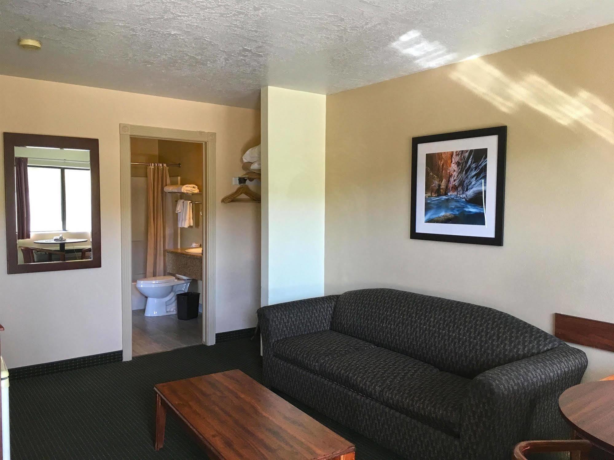 America'S Best Inn & Suites Saint George Экстерьер фото